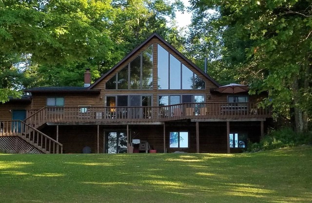 Retiro Round Lake Cabin
