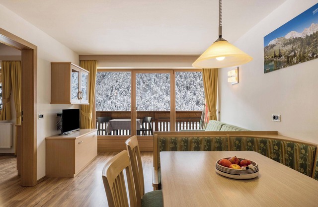 Runcac - Apartamento Pla con vistas a la montaña, Wi-Fi y balcón
