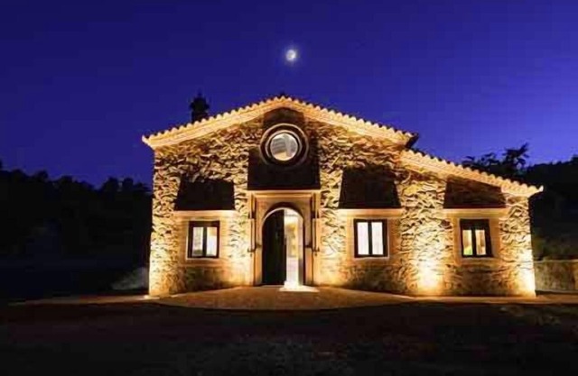 Casa rural completa para 14 personas en pleno parque natural a 15 km de Jabugo