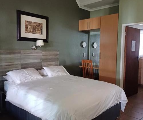 Rustenburg Palm Lodge