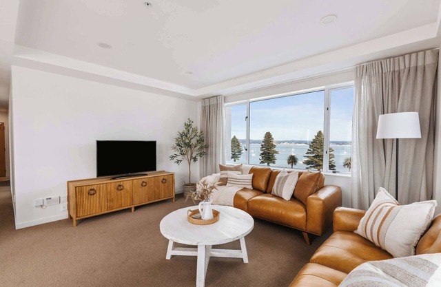 Mount Maunganui Luxe Escape: Sea, Pool & Gym