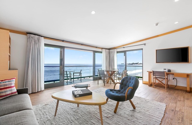 The Perfect Suite on Carbon Beach #10