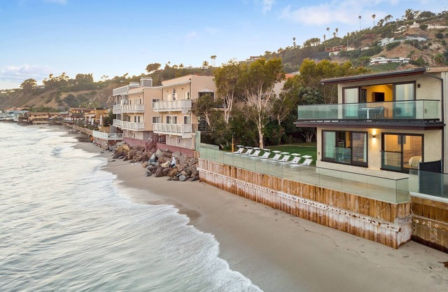 SA Beach Suites on Carbon Beach #3