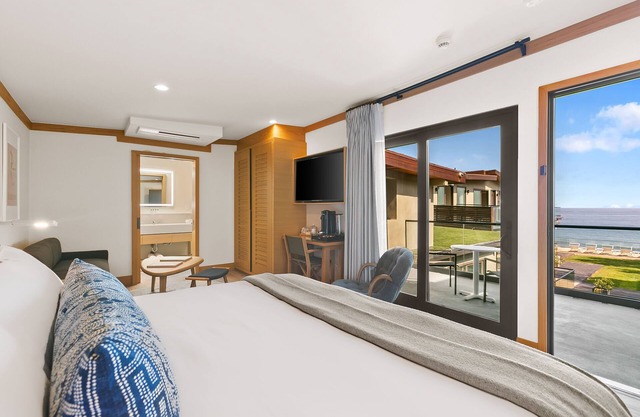 Luxury Suite with Amazing Ocean Views for 4
