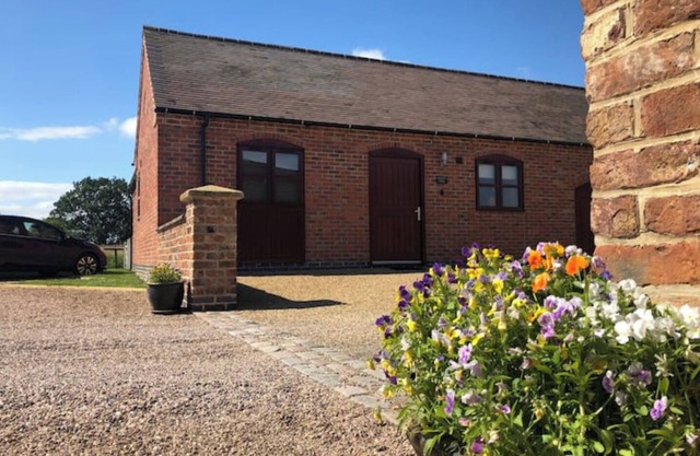 Saddleback Cottage-peaceful luxury, rural location