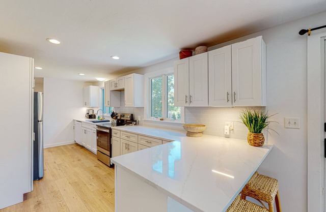 Sail Away Cottage | Dog-friendly house in Nantucket with indoor/outdoor living