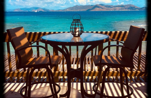 Sail Away es tu oasis de lujo frente al mar en Sapphire Beach: 10% de descuento por 7 noches
