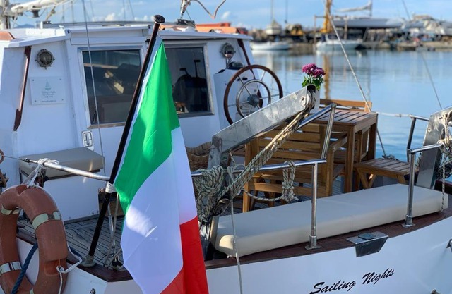 Sailing Nights Boat&breakfast