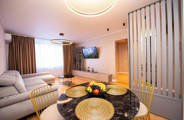 Sakura - One Bedroom Apartment - Next to Victoria Avenue and Cismigiu Park