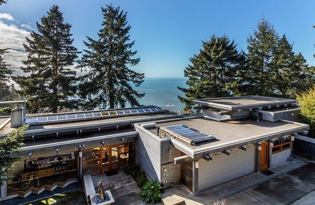 North Coast Sanctuary ~ Casa personalizada con vistas al mar, terrazas, terrazas y jacuzzi