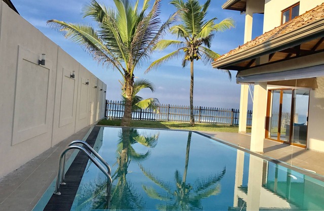 Sand Villa - Nueva piscina privada frente a la playa - Tres habitaciones con baño privado y aire acondicionado