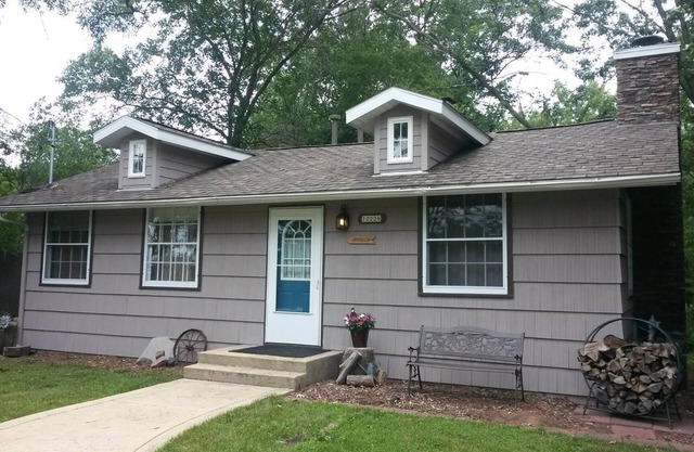 Acogedor Sandwood Cottage en WI River-mascotas bienvenidas!
