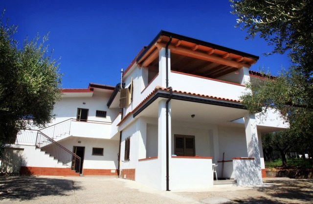 casas de vacaciones Sangeni - Apartamento n. 1, en la planta baja con terraza