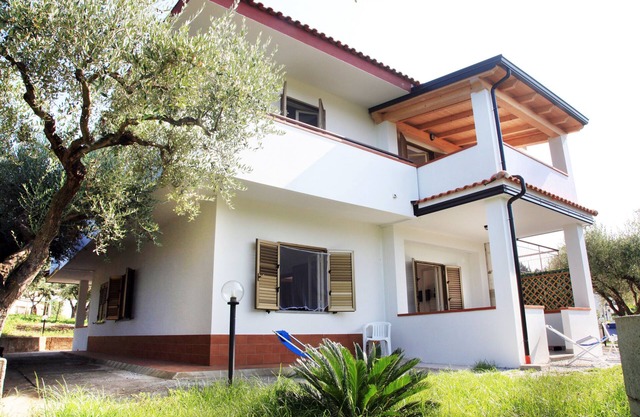 casas de vacaciones Sangeni - Apartamento n. 3, en la planta baja con terraza