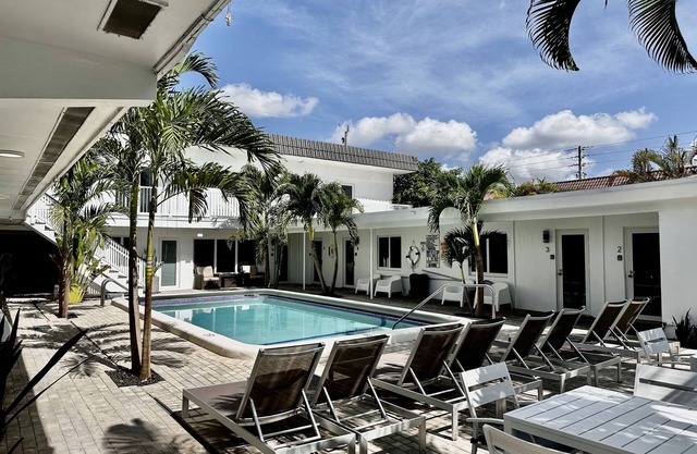 Sapphire by the Sea Unit 10 - King Pool View Suite, kitchen, pool view, sleeps 2