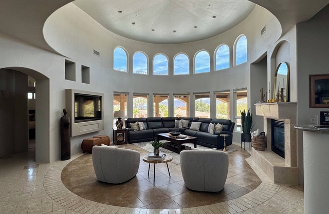 Scenic & Peaceful Backyard Retreat With a Pool & Mountain View’s