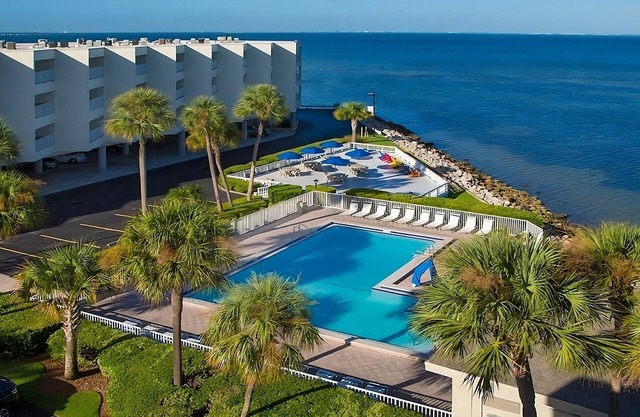 Scenic Tampa Escape! Balcony w/ Bay View, Outdoor Pool & Free Parking!