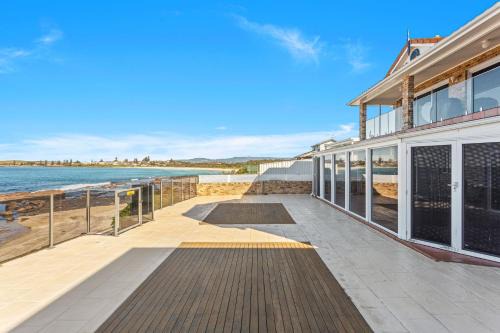 Sea Breeze at Barrack Point