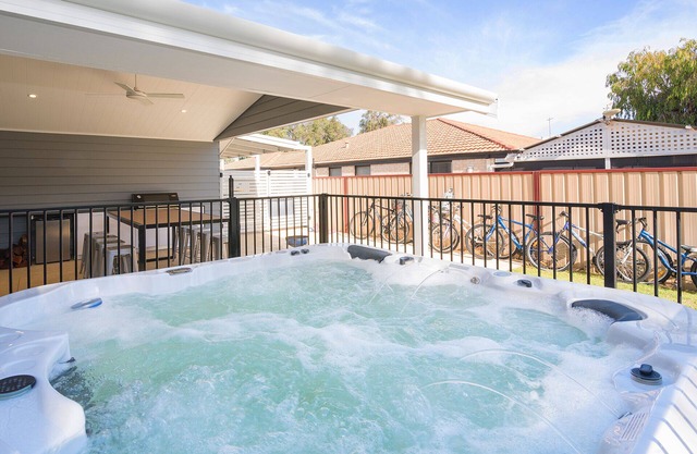 BRISA DEL MAR - Beachside Family Haven