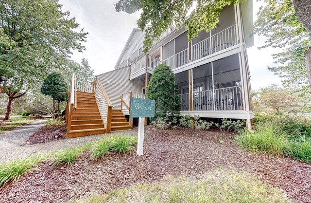Sea Colony Tennis condo w/ central AC and access to pool and fitness center