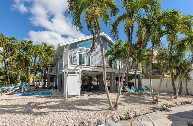 SEA COVE ~ Canal Front 2 BR/2 Ba Home in Cudjoe Key w/ Pool!