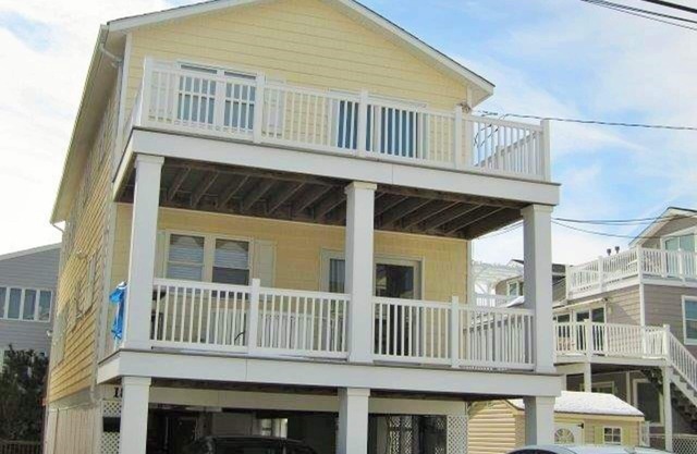 Isla del mar, entrada de Townsend, Oceanfront Beachblock 2nd house con vistas al agua