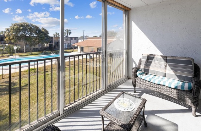 Sea Palm 1D is a 2 BR 1 Bath that is pet friendly and sleeps 6 by RedAwning
