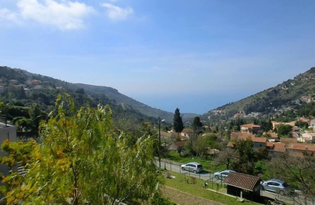 Vista al mar villa con jardín y 2 terrazas cerca de Mónaco