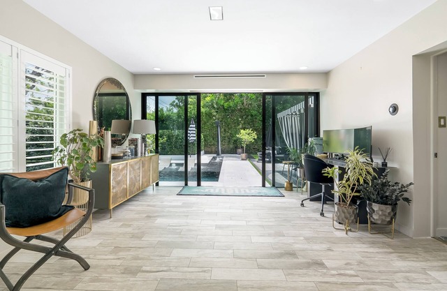 Seasonal Private Oasis in Beautiful Neighborhood w/ Private Pool
