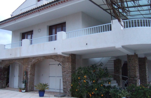ALQUILER POR TEMPORADA PLANTA BAJA DE VILLA DE 4 A 6 PERSONAS