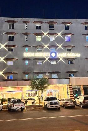 Seasons Apartments