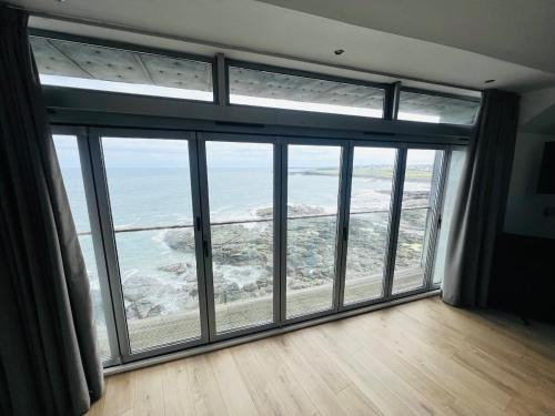 Seaview Hideway - Abnb
