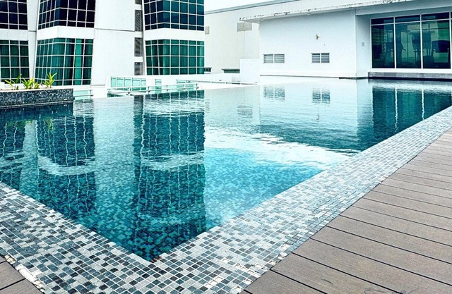 Seaview Maritime Suites by The Stay Hub