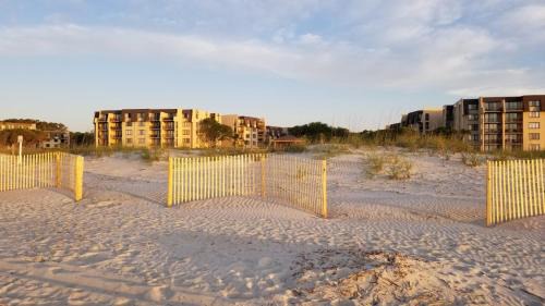 Seawatch at Island Club