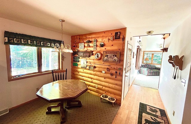 Secluded 5.4 Acres: Private Oasis with 100ft driveway/ Self check- in