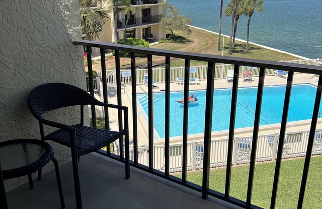Secluded between Bay and Gulf Seapointe Terrace