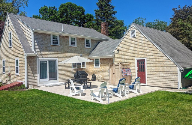 Secluded Family/Pet Friendly Home in E. Dennis, Near Beaches
