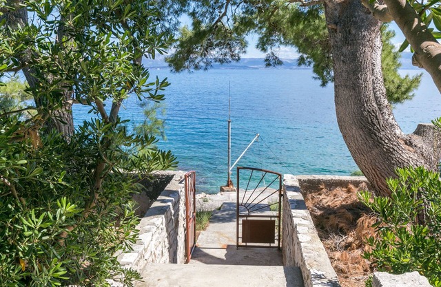 Casa de pescador para vacaciones junto al mar Bahía Fabrice, Solta (K-8692)