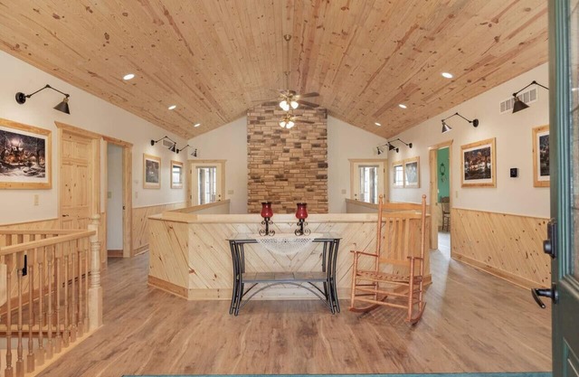 Selah Hills Ranch-Queen Suite