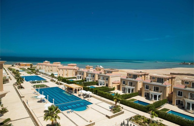 Selena Bay Luxury Resort - Premium Apartment with Private Beach