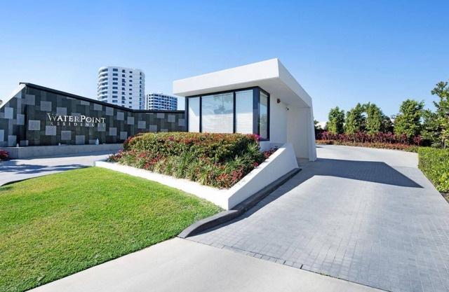Sensational apartment within 15 minutes of all major attractions