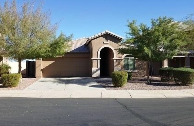 ¡Sensacional casa totalmente amueblada en el valle de San Tan en la comunidad de Johnson Ranch!