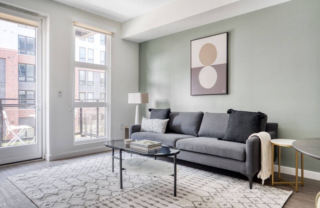 Serene Emeryville 1BR w/ Pool, Gym & W/D, walk to Safeway, by Blueground