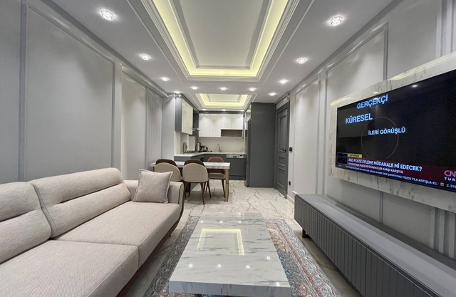 Serene Luxury Flat next to ISTANBUL Fisekhane & Marmaray Metro Station
