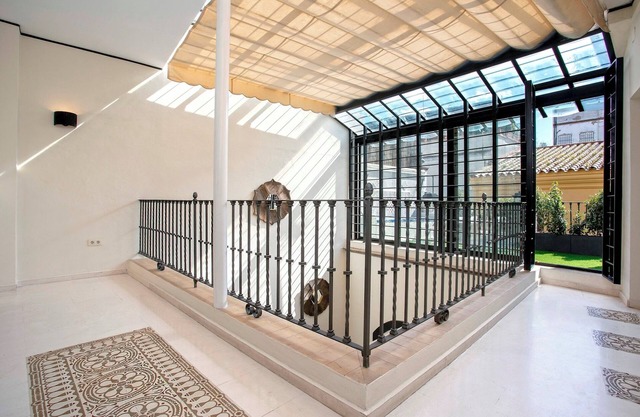 Sevillian House With Terrace. Augusto Plasencia