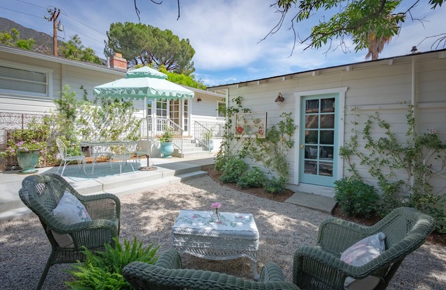 Shabby Chic Rose Cottage Sur de California
