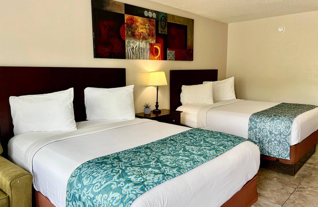 Shining Light Inn & Suites