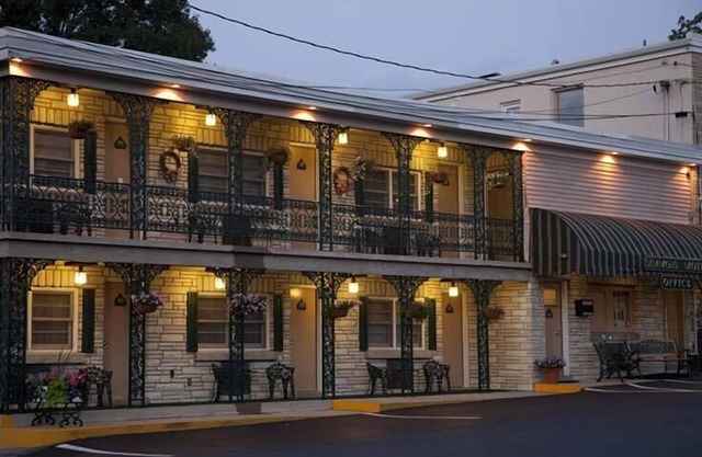 Simmons Motel