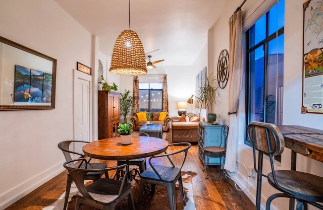 Loft / apartamento recientemente renovado de 1889 ubicado en el centro histórico de Auburn