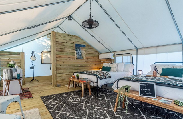 Site #07 Double Safari Tent with ensuite bath